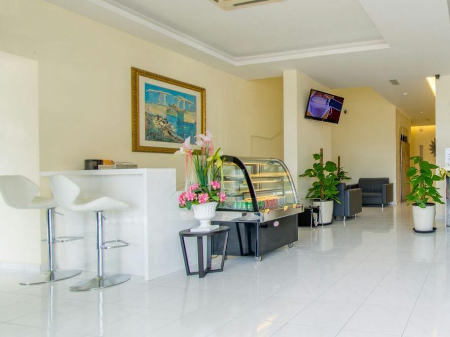 Ample Hotel Skudai Buitenkant foto